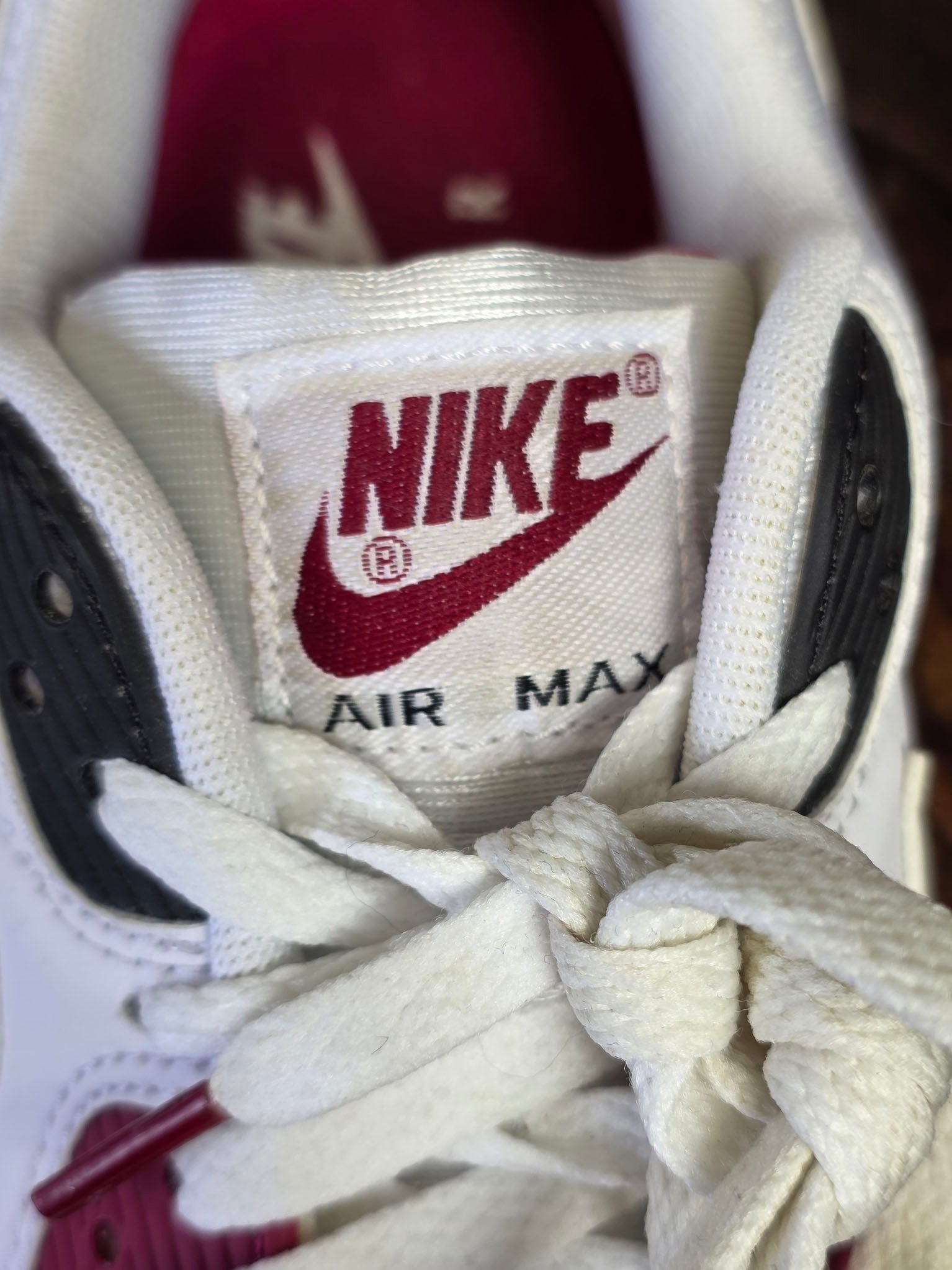 Nike Air Max 90 Recraft New Maroon maat 42