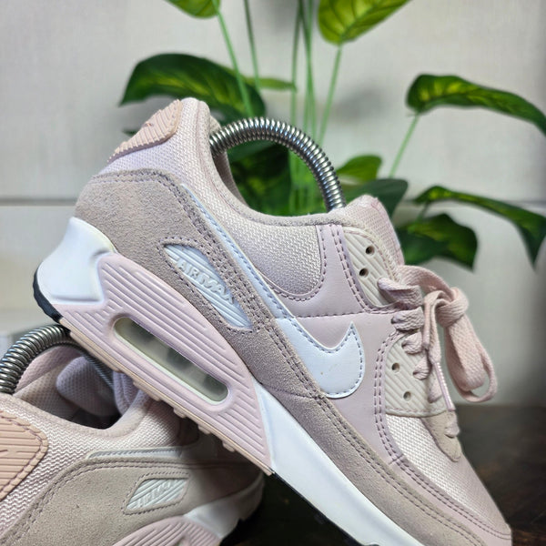 Nike Air Max 90 Barely Rose maat 38,5
