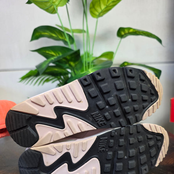 Nike Air Max 90 Barely Rose maat 38,5