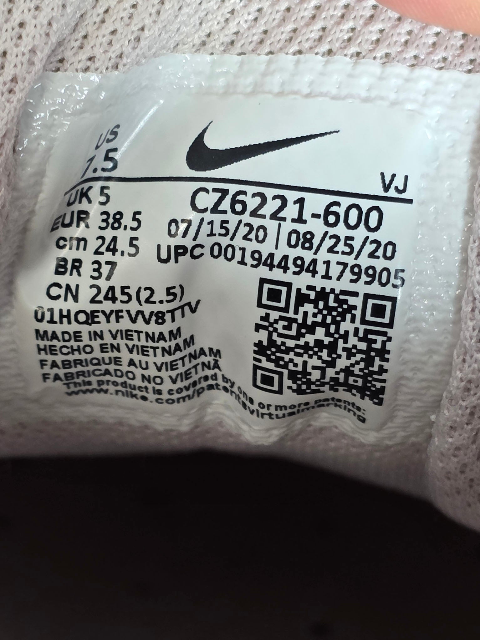 Nike Air Max 90 Barely Rose maat 38,5