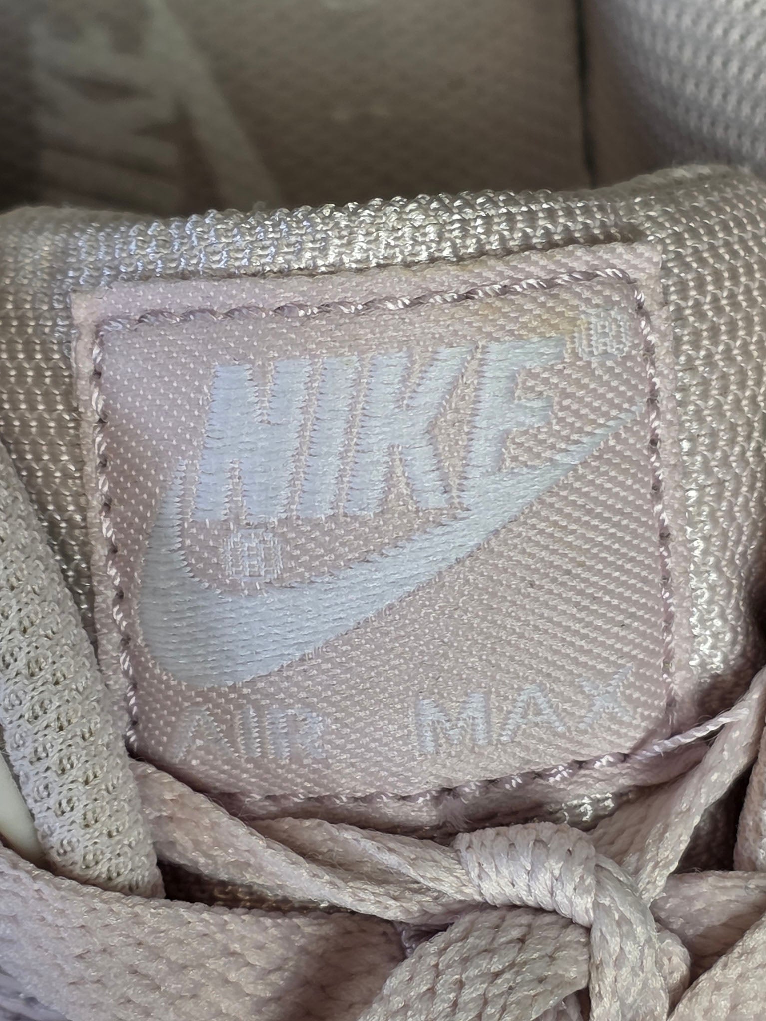 Nike Air Max 90 Barely Rose maat 38,5