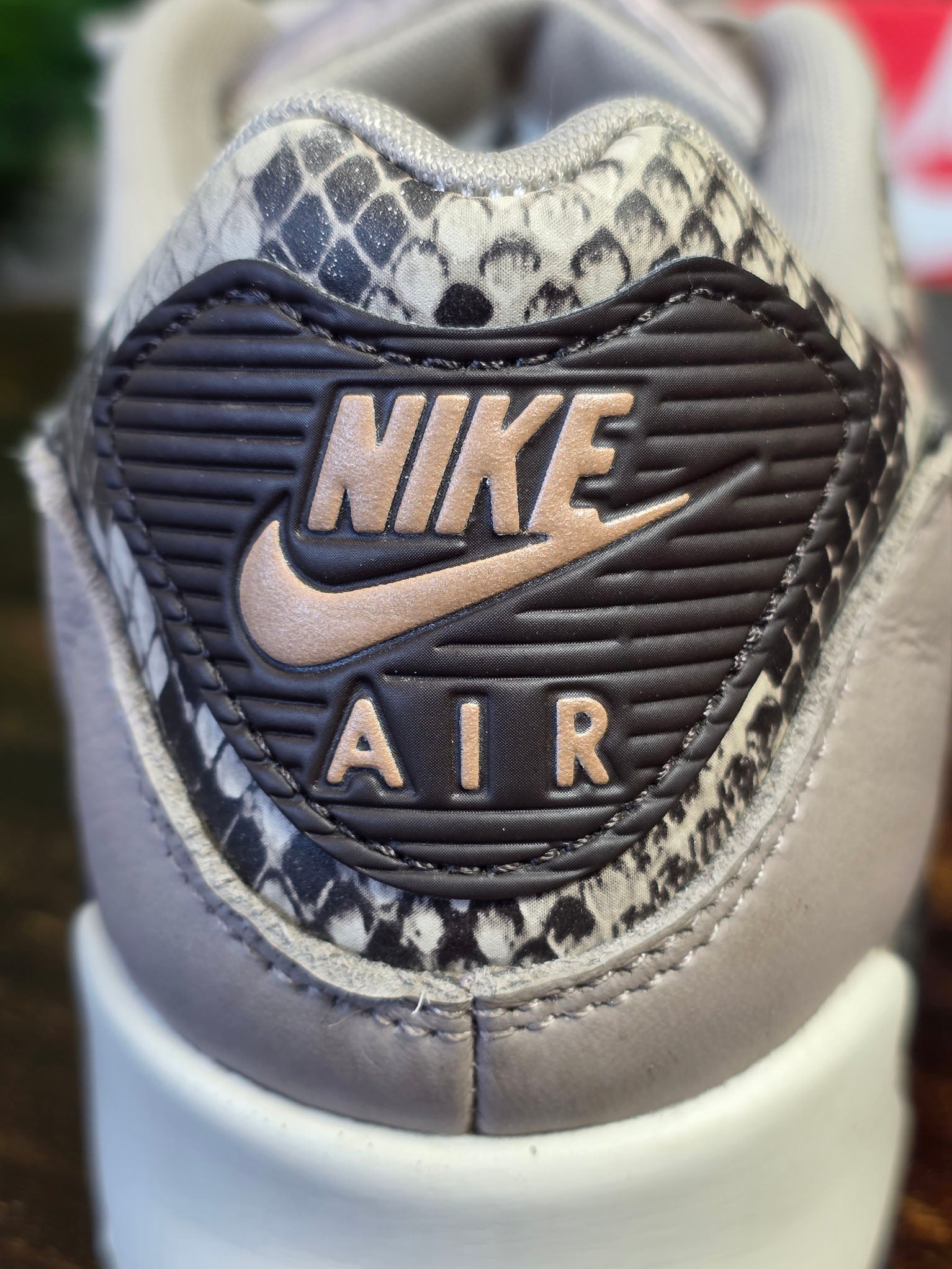 Nike Air Max 90 SE Snakeskin maat 38