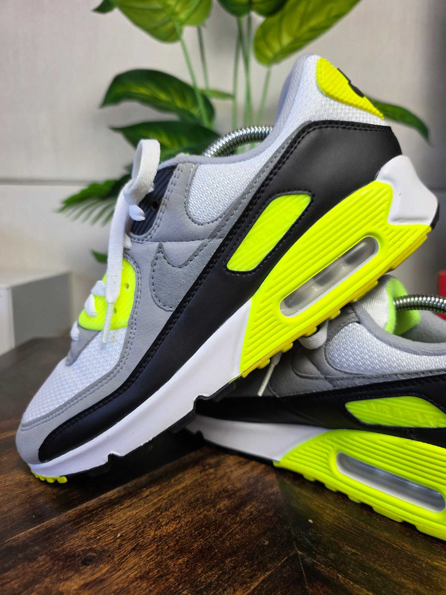 Nike Air Max 90 OG Volt maat 44