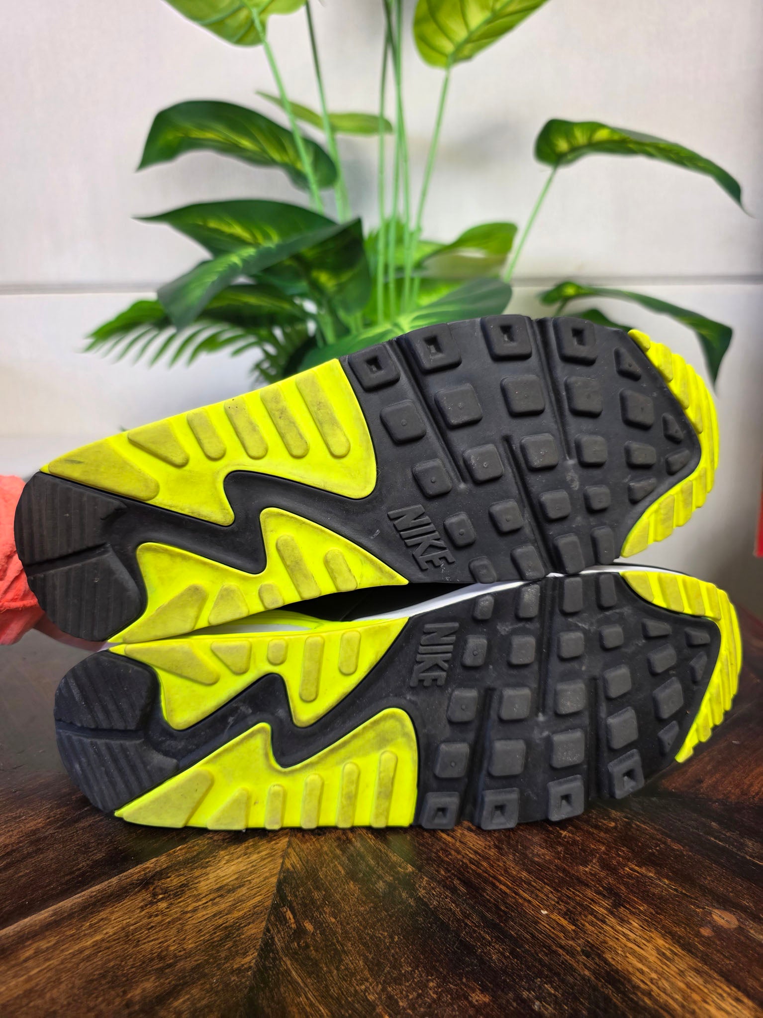 Nike Air Max 90 OG Volt maat 44