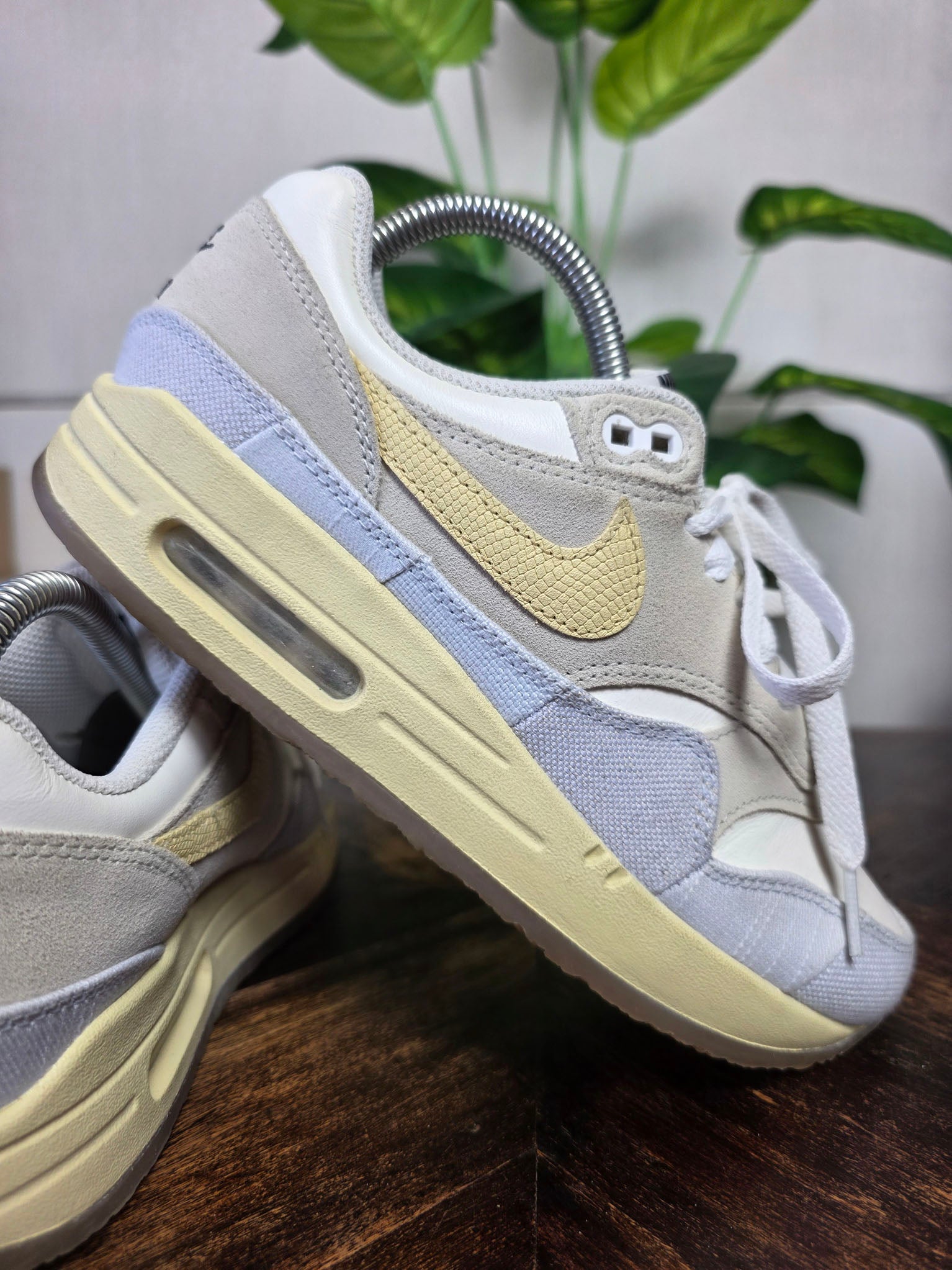 Nike Air Max 1 Crepe Light Bone maat 39