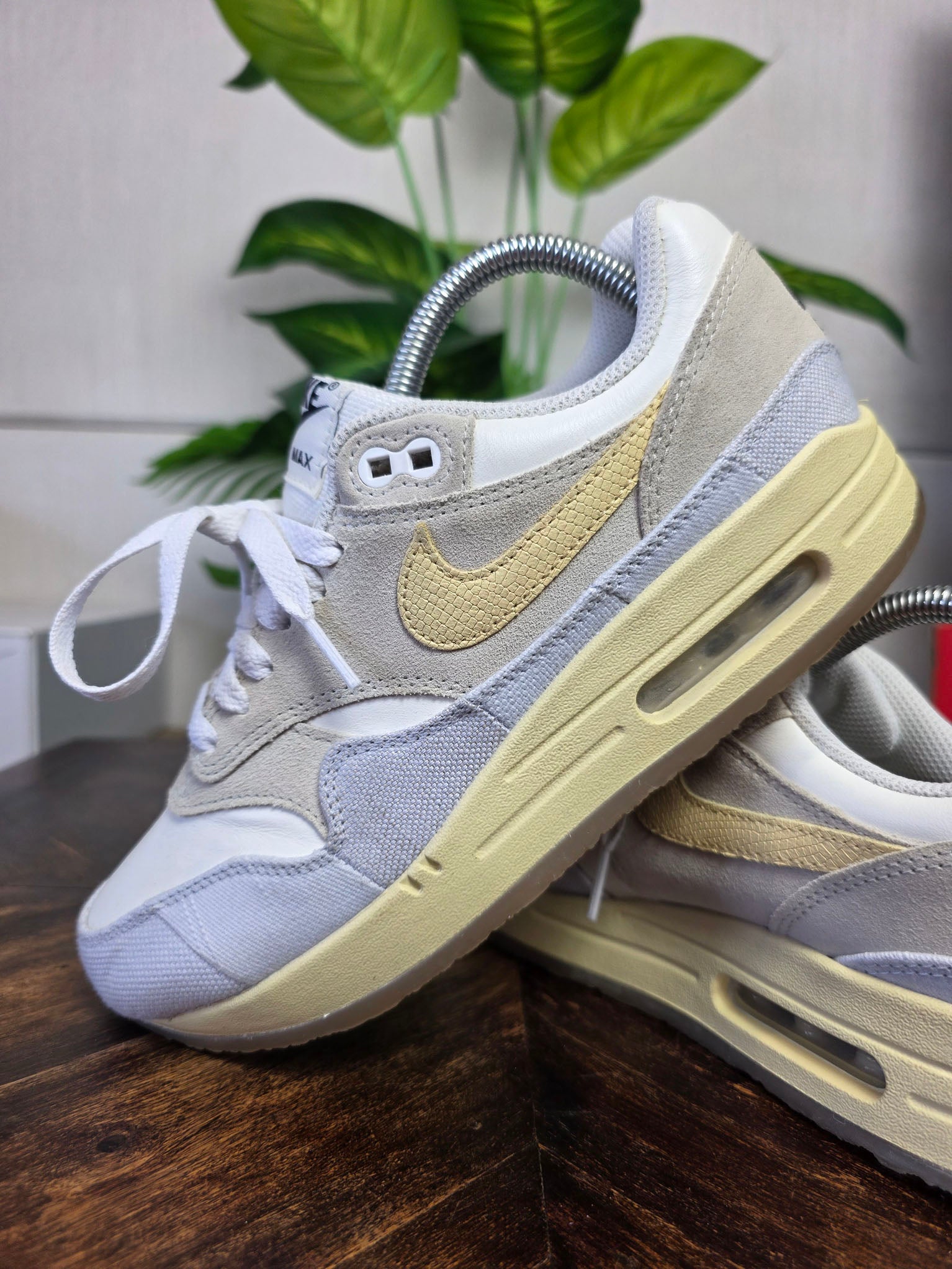 Nike Air Max 1 Crepe Light Bone maat 39