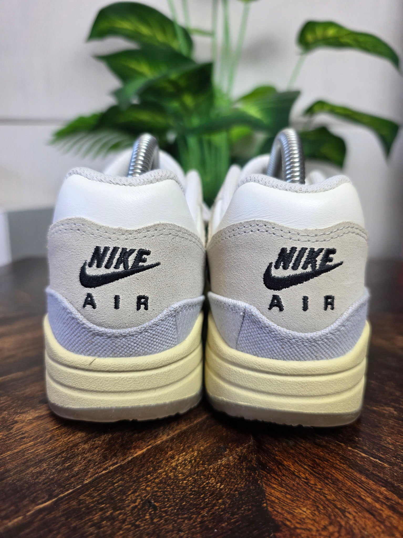 Nike Air Max 1 Crepe Light Bone maat 39