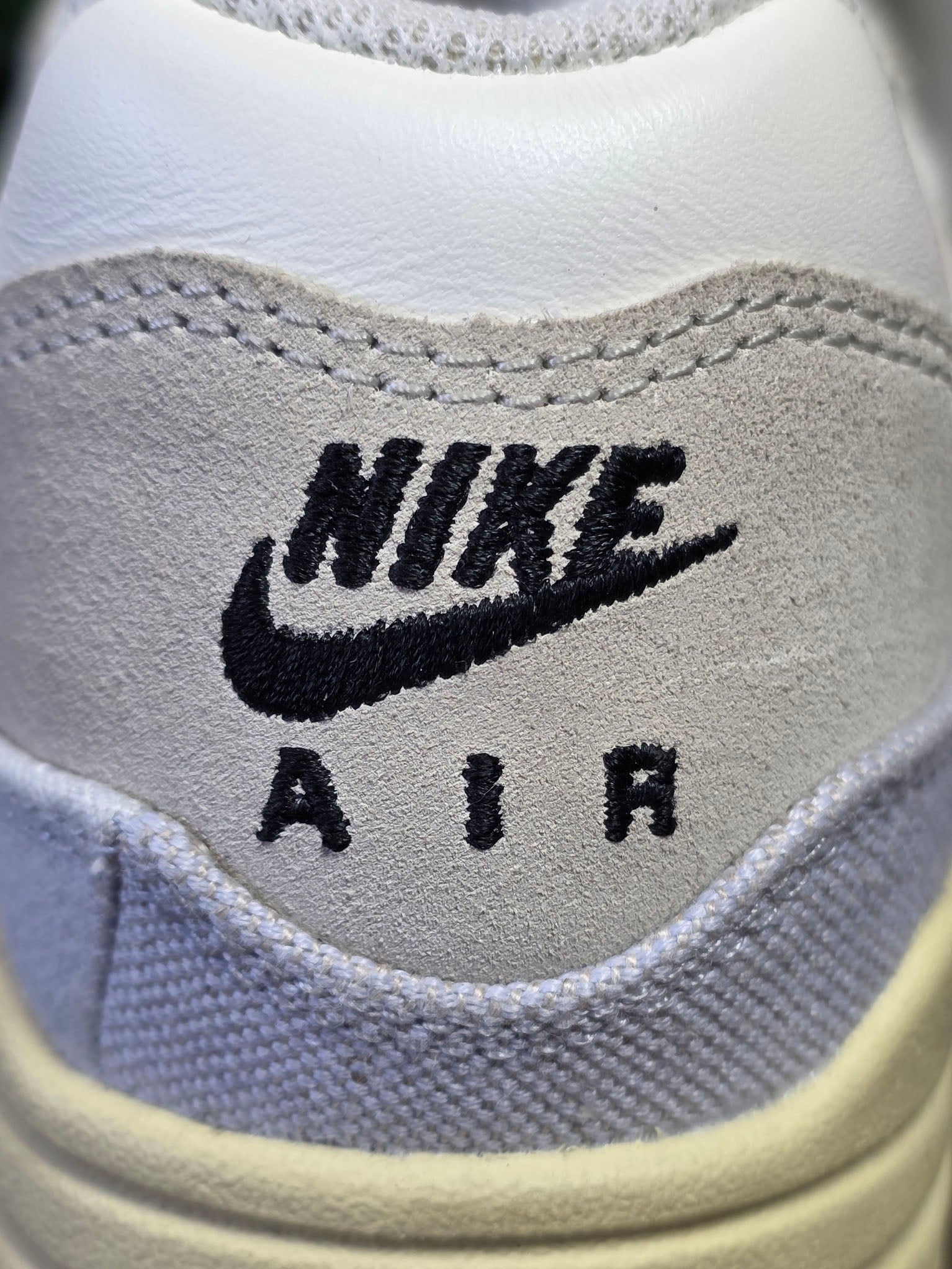 Nike Air Max 1 Crepe Light Bone maat 39