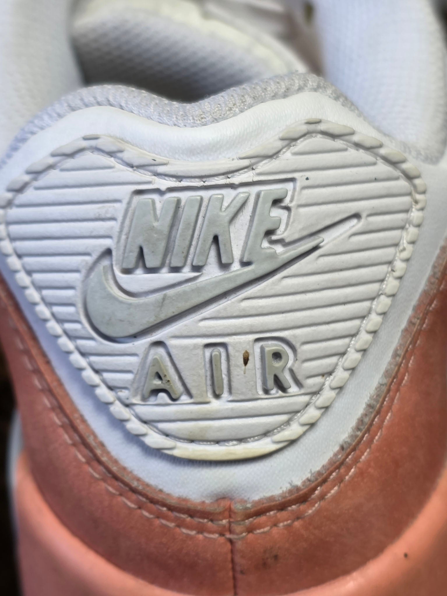 Nike Air Max LTR Rainbow Salmon maat 37,5