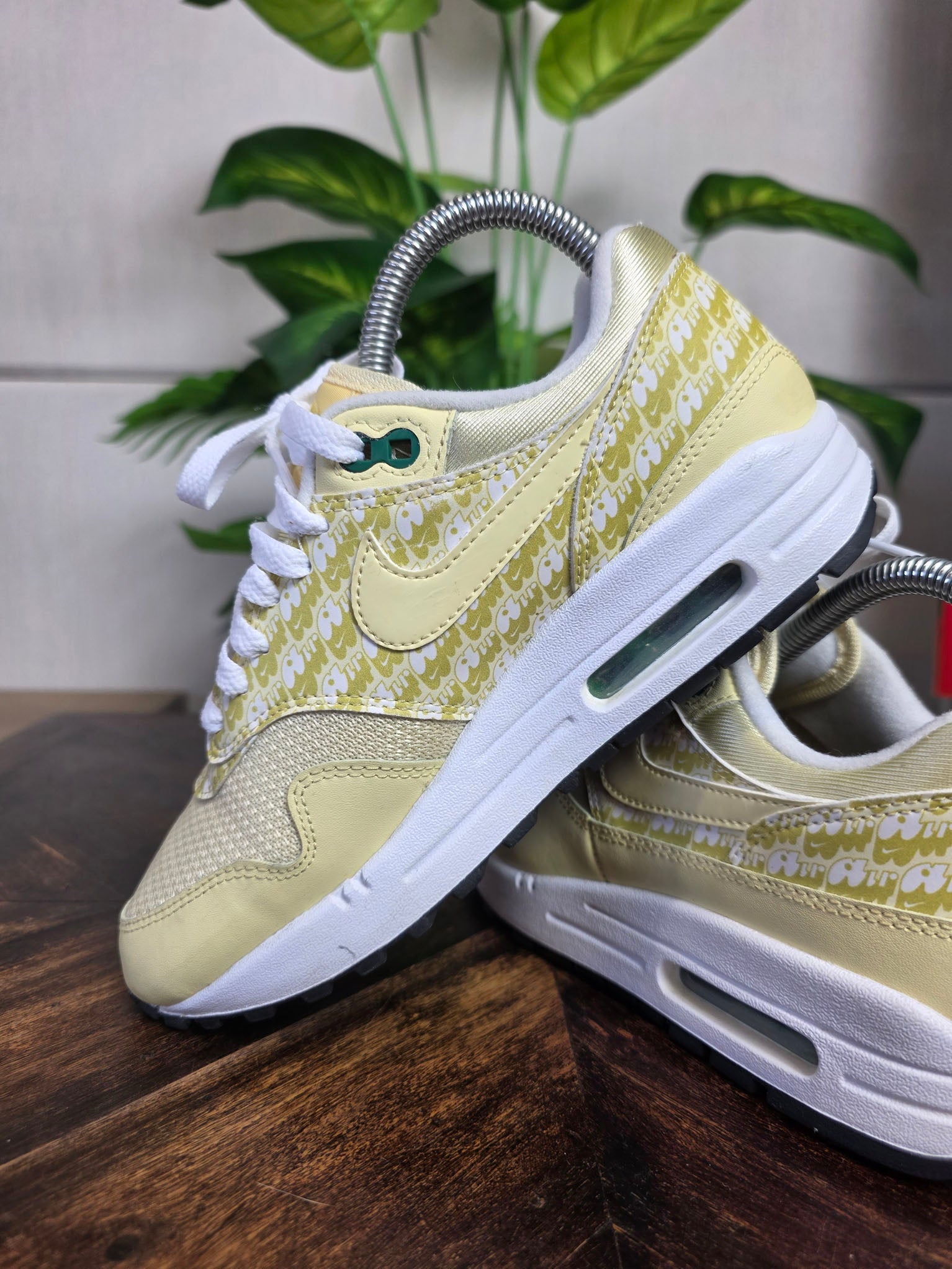 Nike Air Max 1 PRM Lemonade maat 36,5