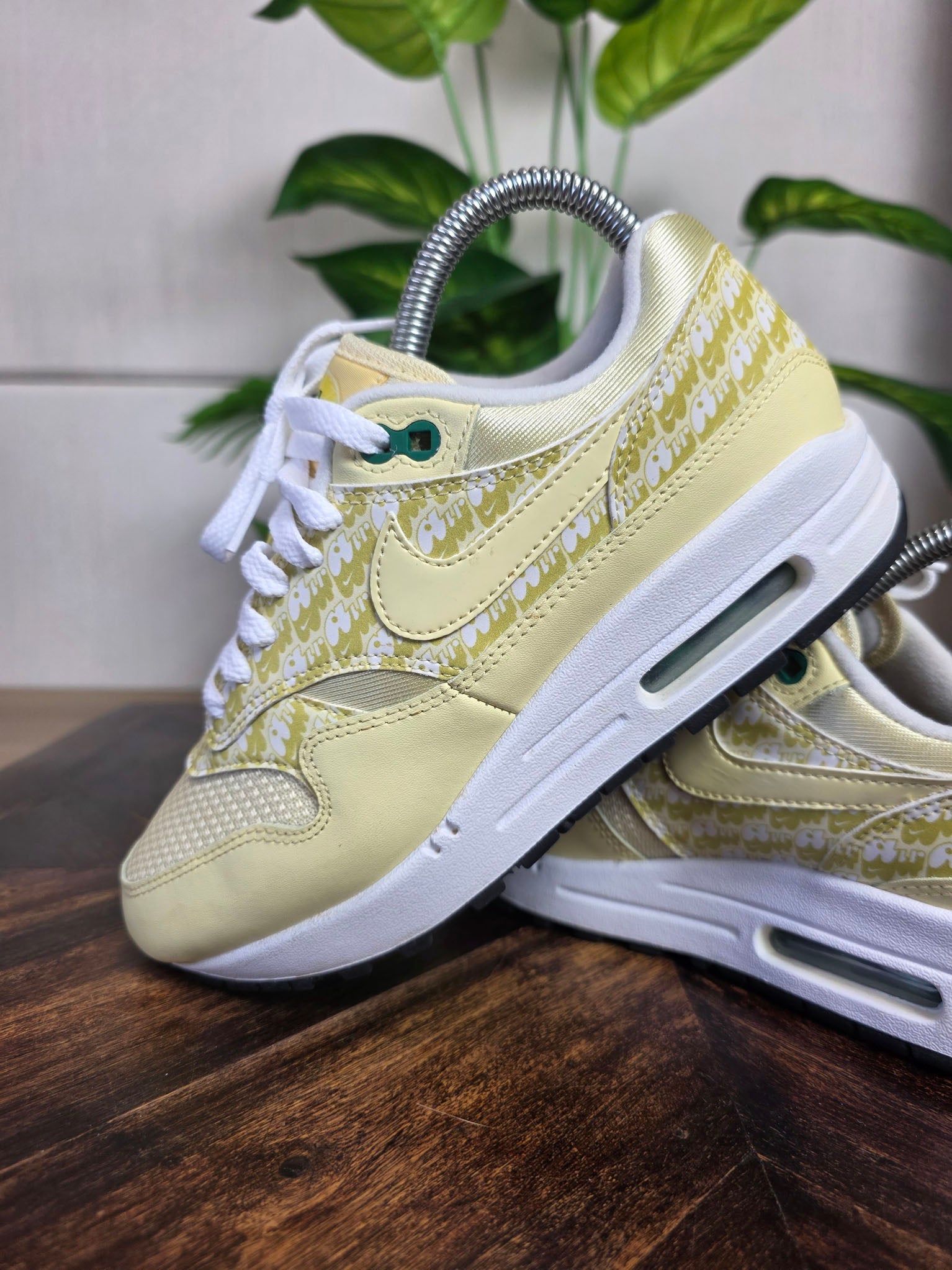 Nike Air Max 1 PRM Lemonade maat 36,5