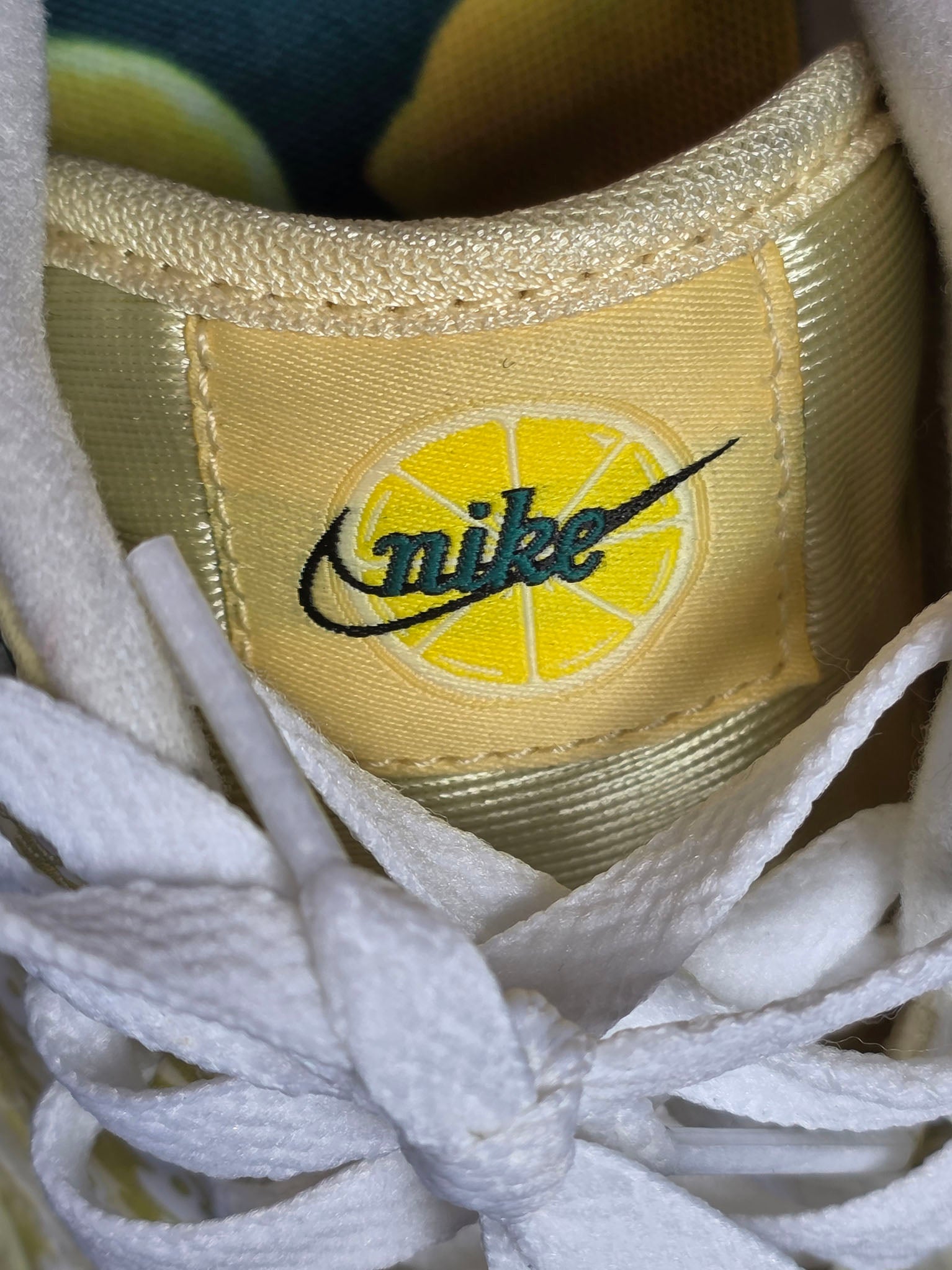 Nike Air Max 1 PRM Lemonade maat 36,5