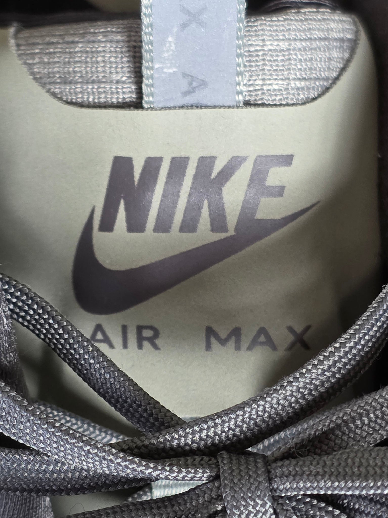 Nike Air Max 90 Drift Cargo Khaki Volt maat 46