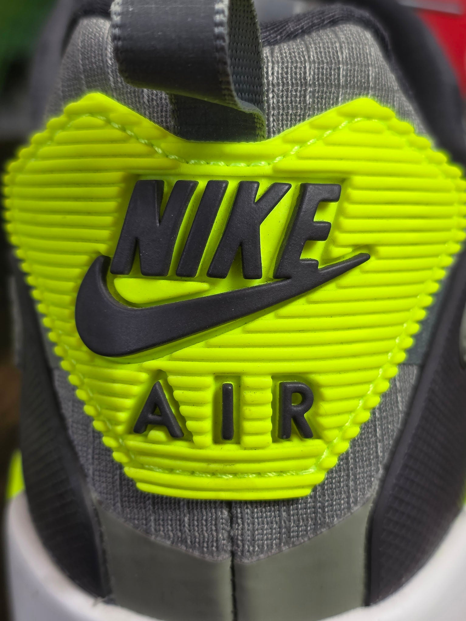 Nike Air Max 90 Drift Cargo Khaki Volt maat 46