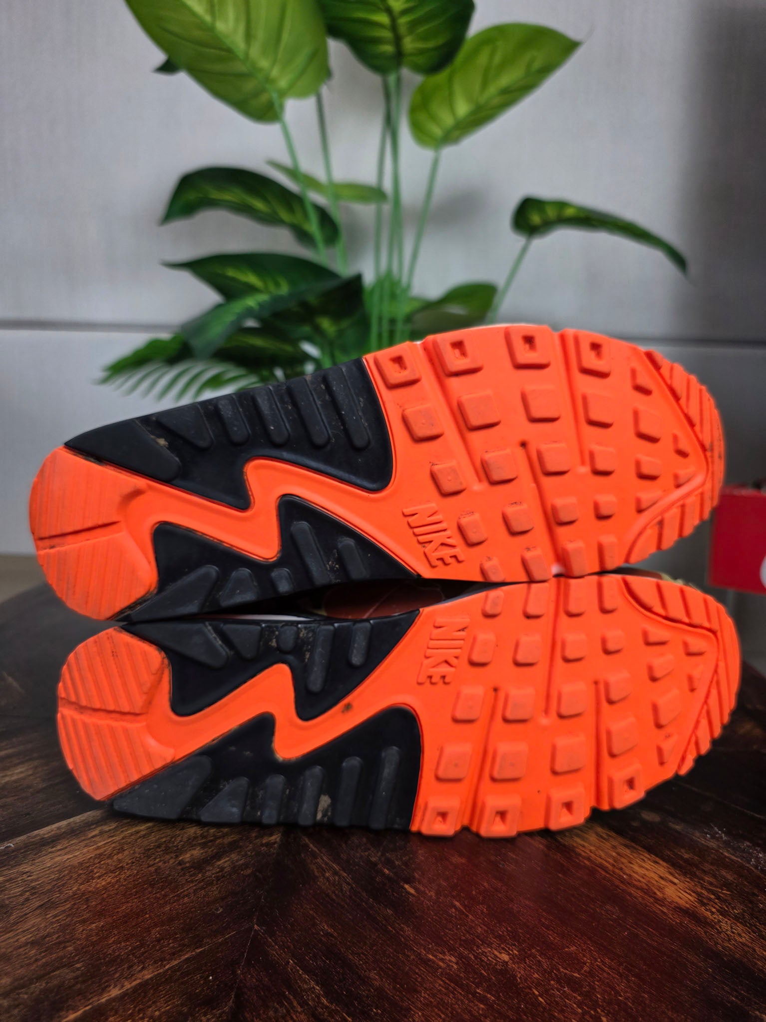 Nike Air Max 90 Camo Orange maat 44,5