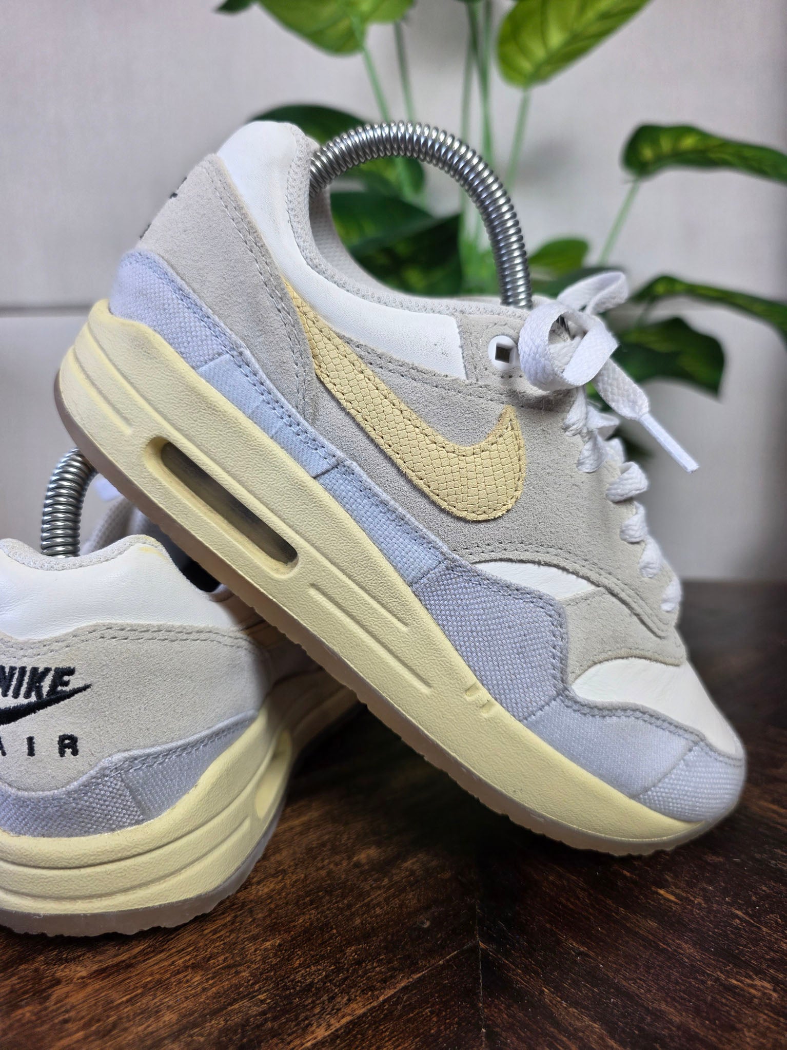 Nike Air Max 1 Crepe Light Bone maat 38