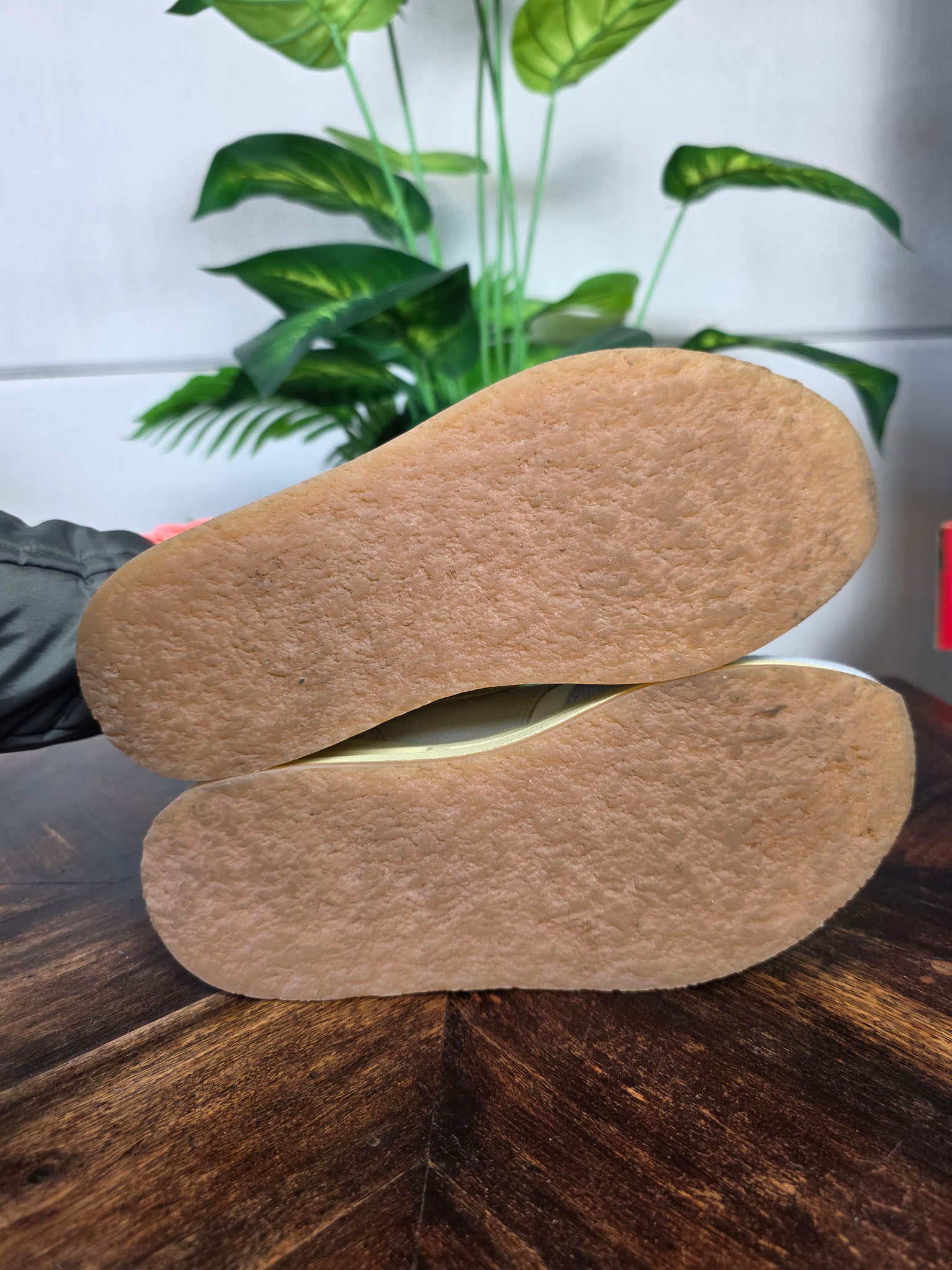 Nike Air Max 1 Crepe Light Bone maat 38