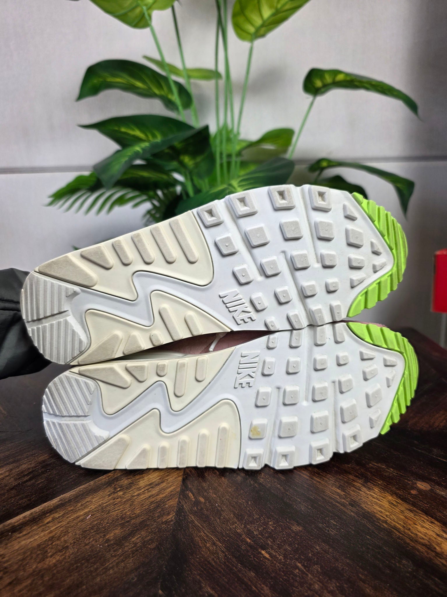 Nike Air Max 90 WMNS Easter Leopard maat 40,5