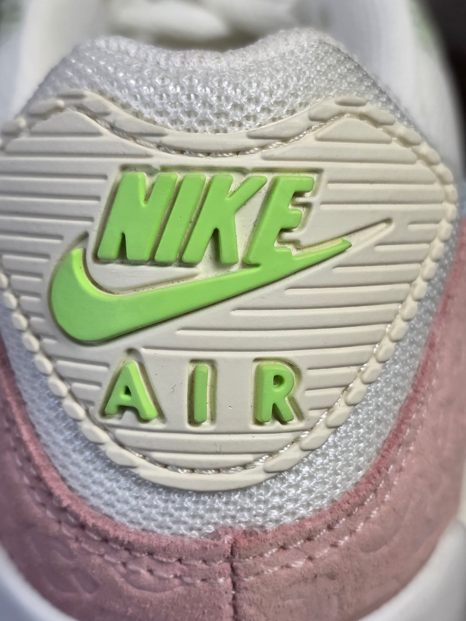 Nike Air Max 90 WMNS Easter Leopard maat 40,5