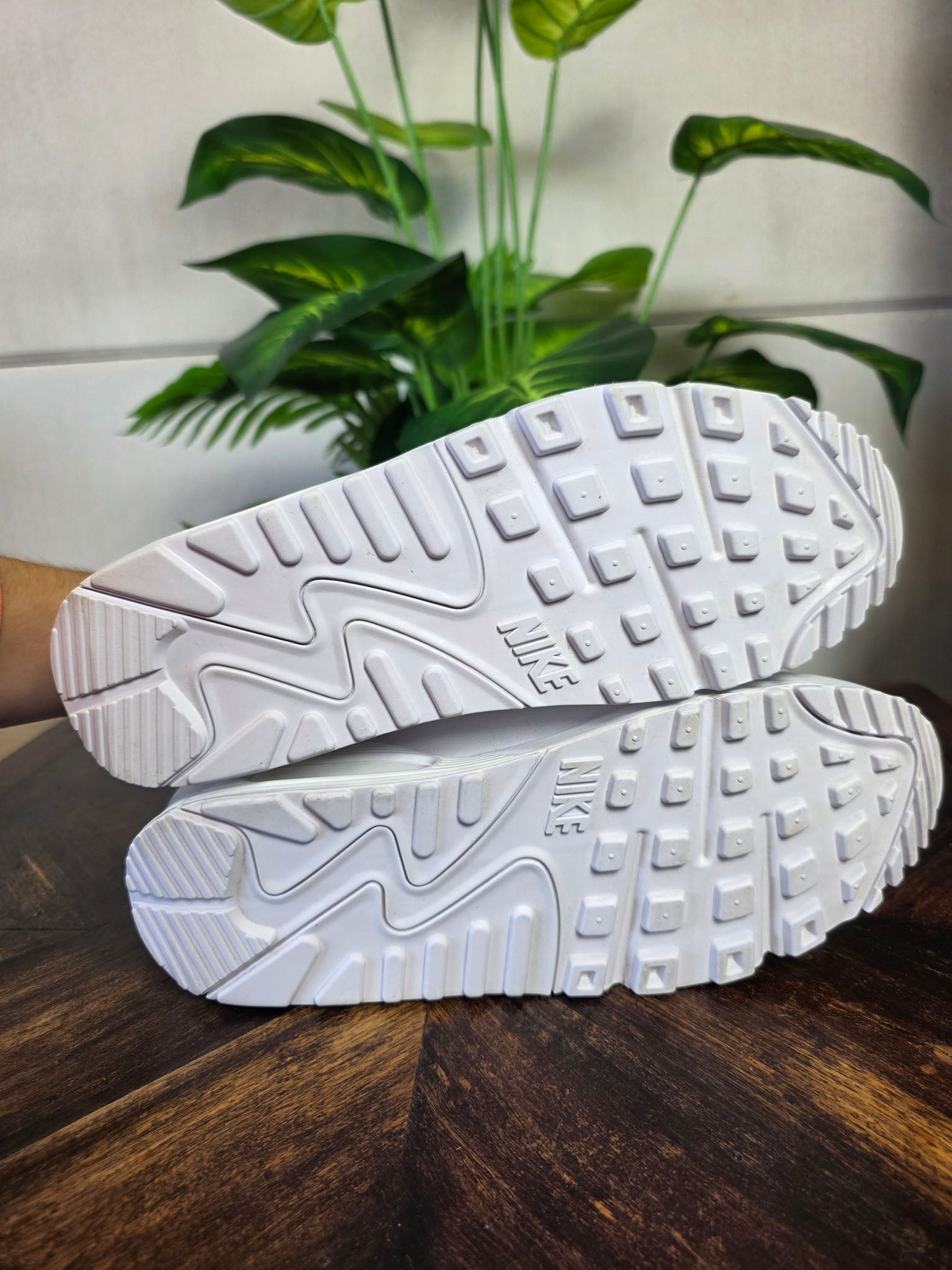 Nike Air Max 90 Futura Triple White maat 42