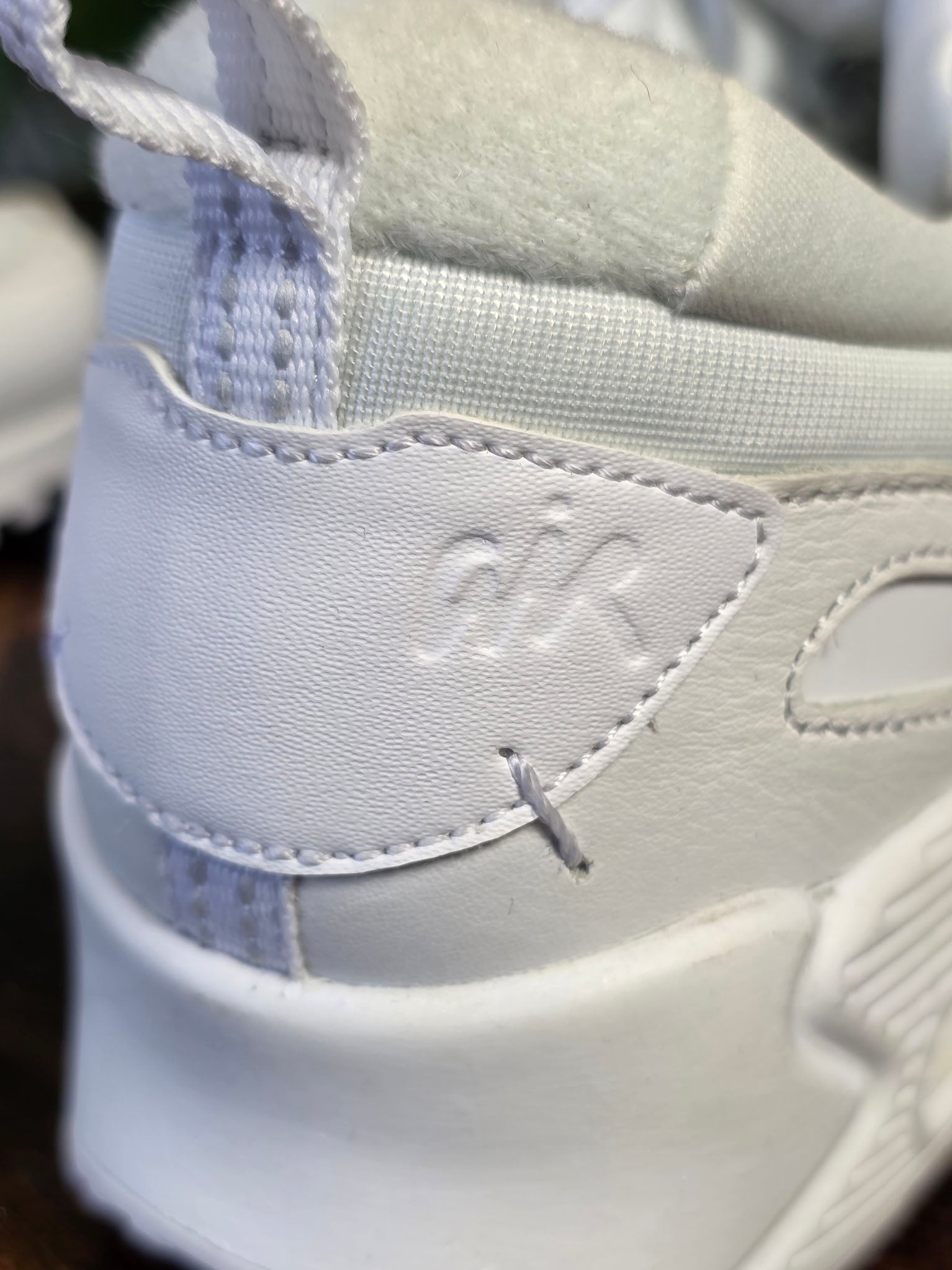 Nike Air Max 90 Futura Triple White maat 42