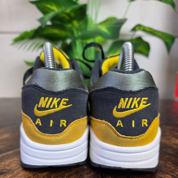 Nike Air Max 1 Dark Stucco maat 38,5