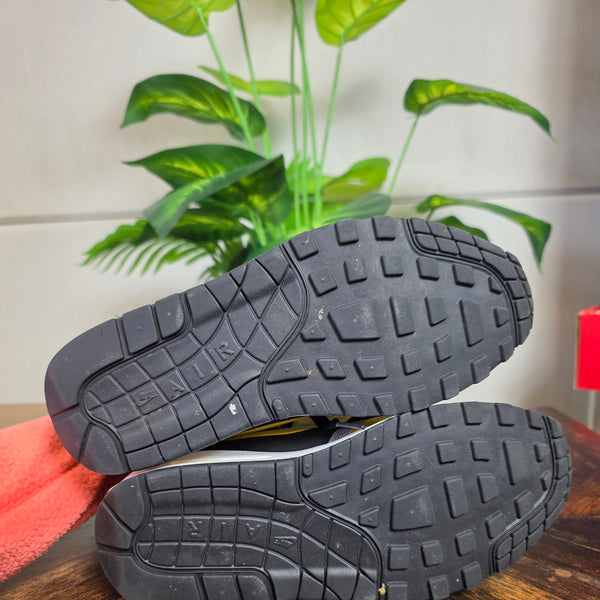 Nike Air Max 1 Dark Stucco maat 38,5