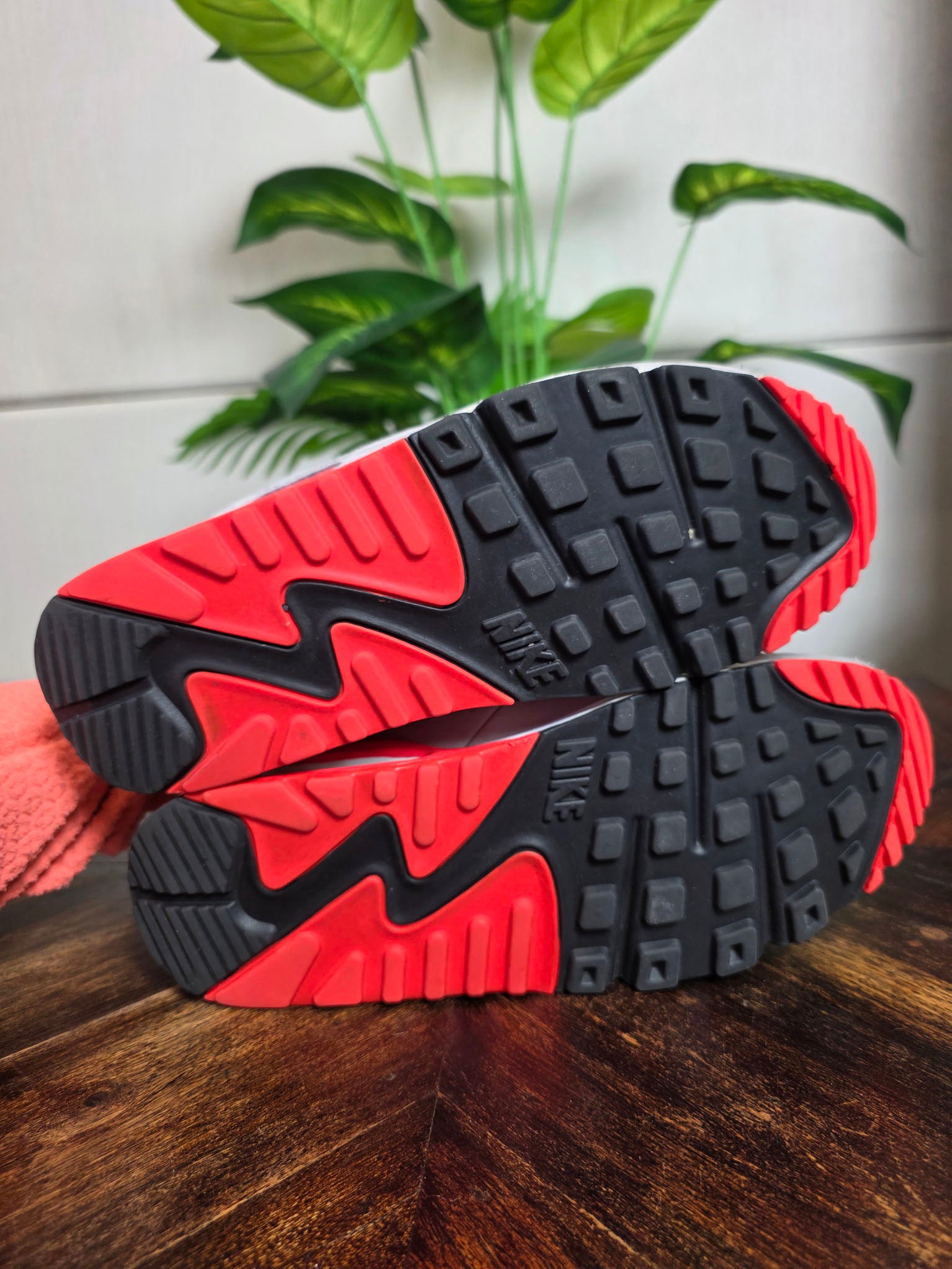 Nike Air Max 90 Lux Bright Crimson maat 39