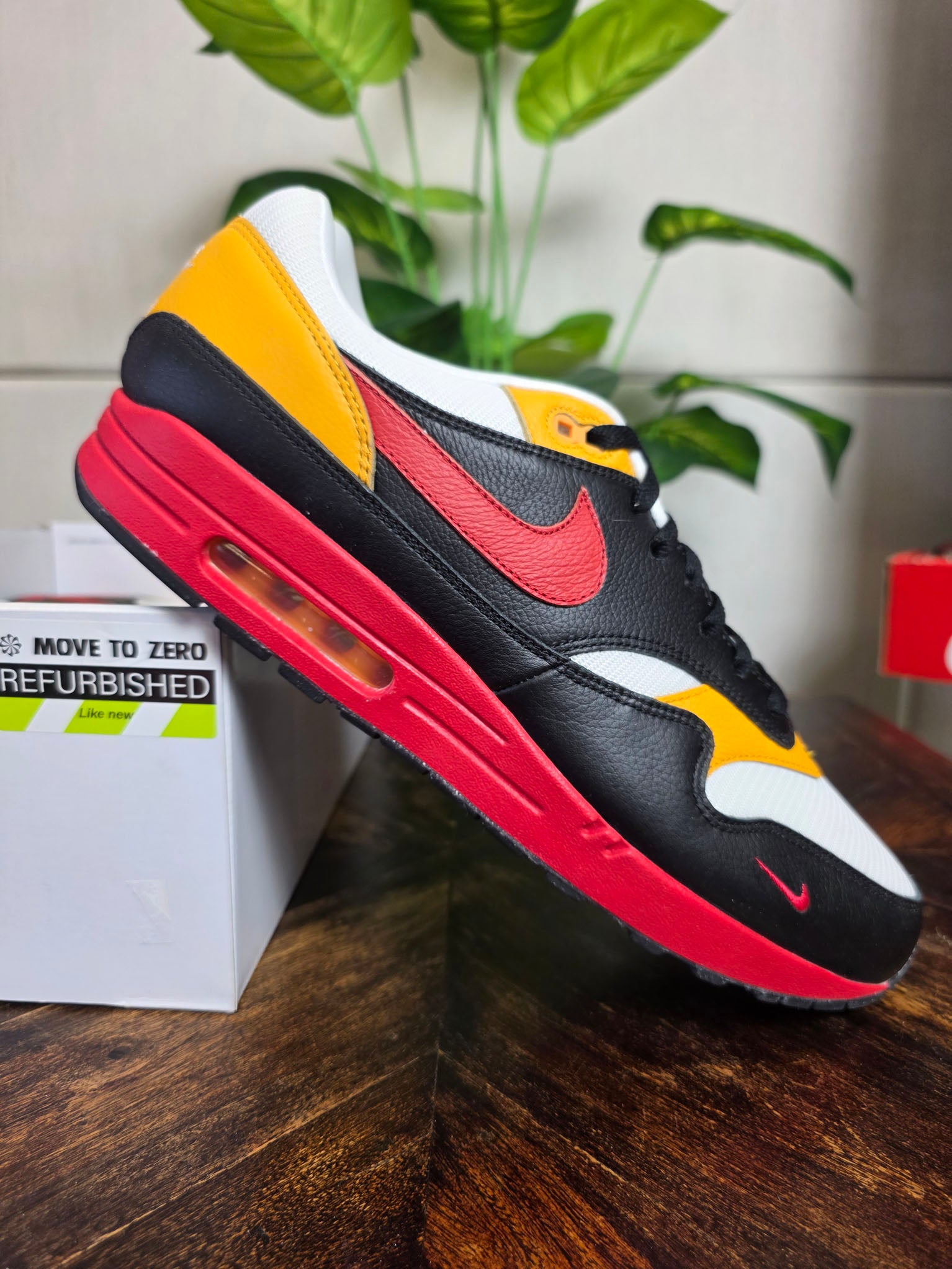 Nike Air Max 1 Black Red Yellow maat 48,5