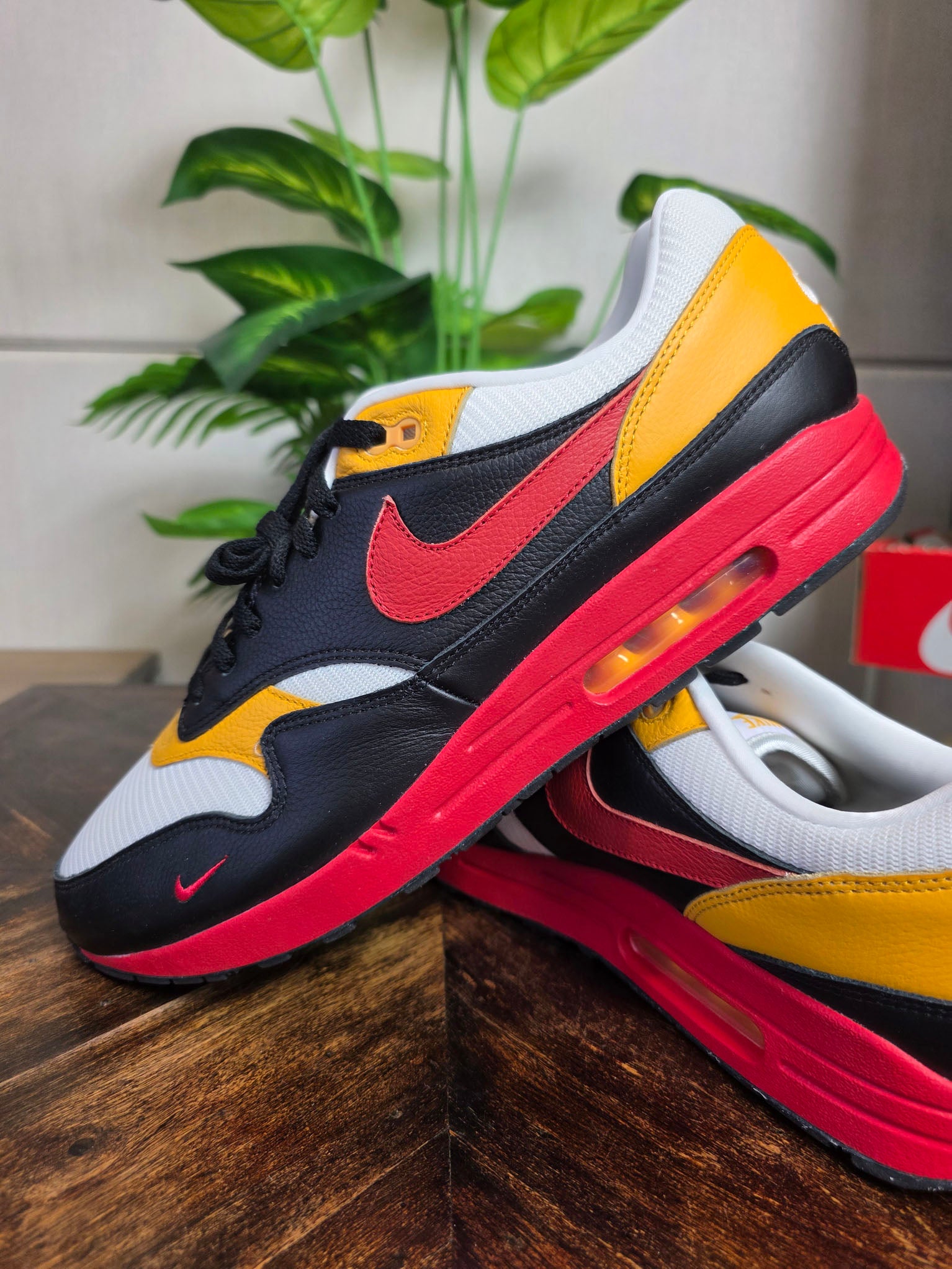 Nike Air Max 1 Black Red Yellow maat 48,5
