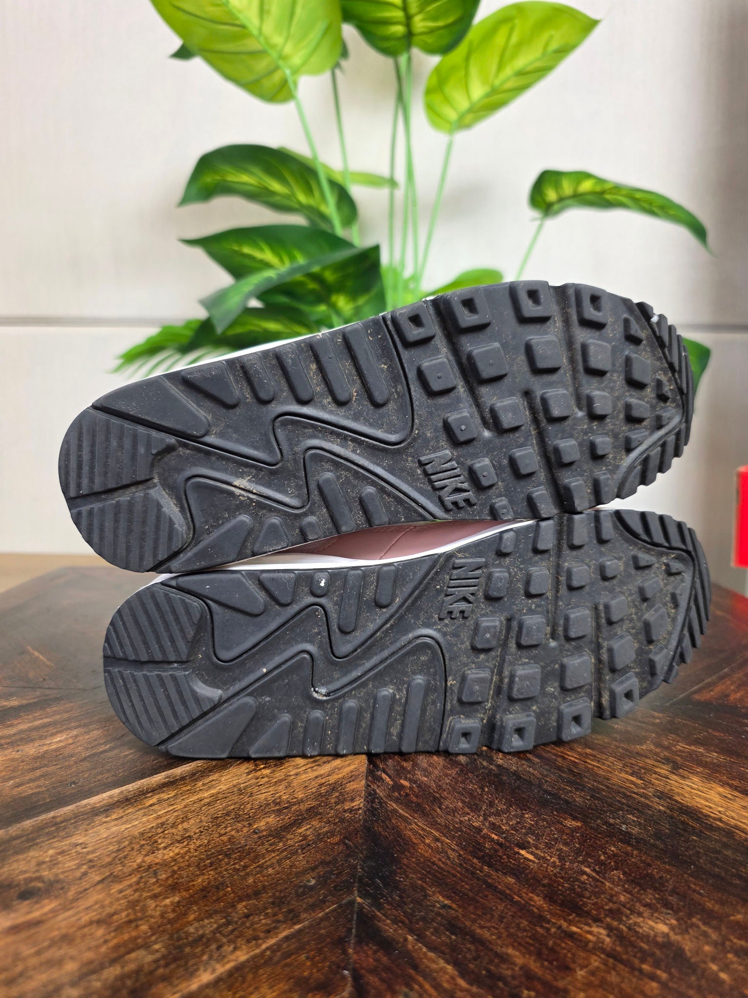 Nike Air Max 90 Barely Rose Pink maat 40