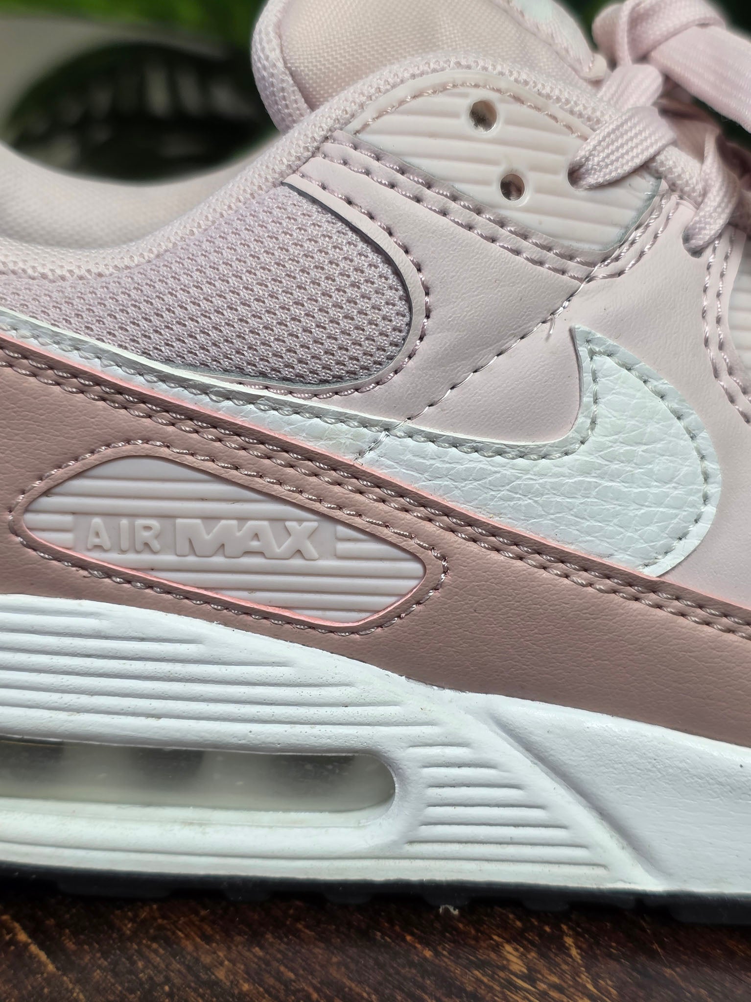 Nike Air Max 90 Barely Rose Pink maat 40