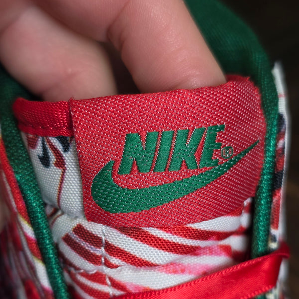 Nike Blazer Mid Christmas Gift Wrapped maat 40,5