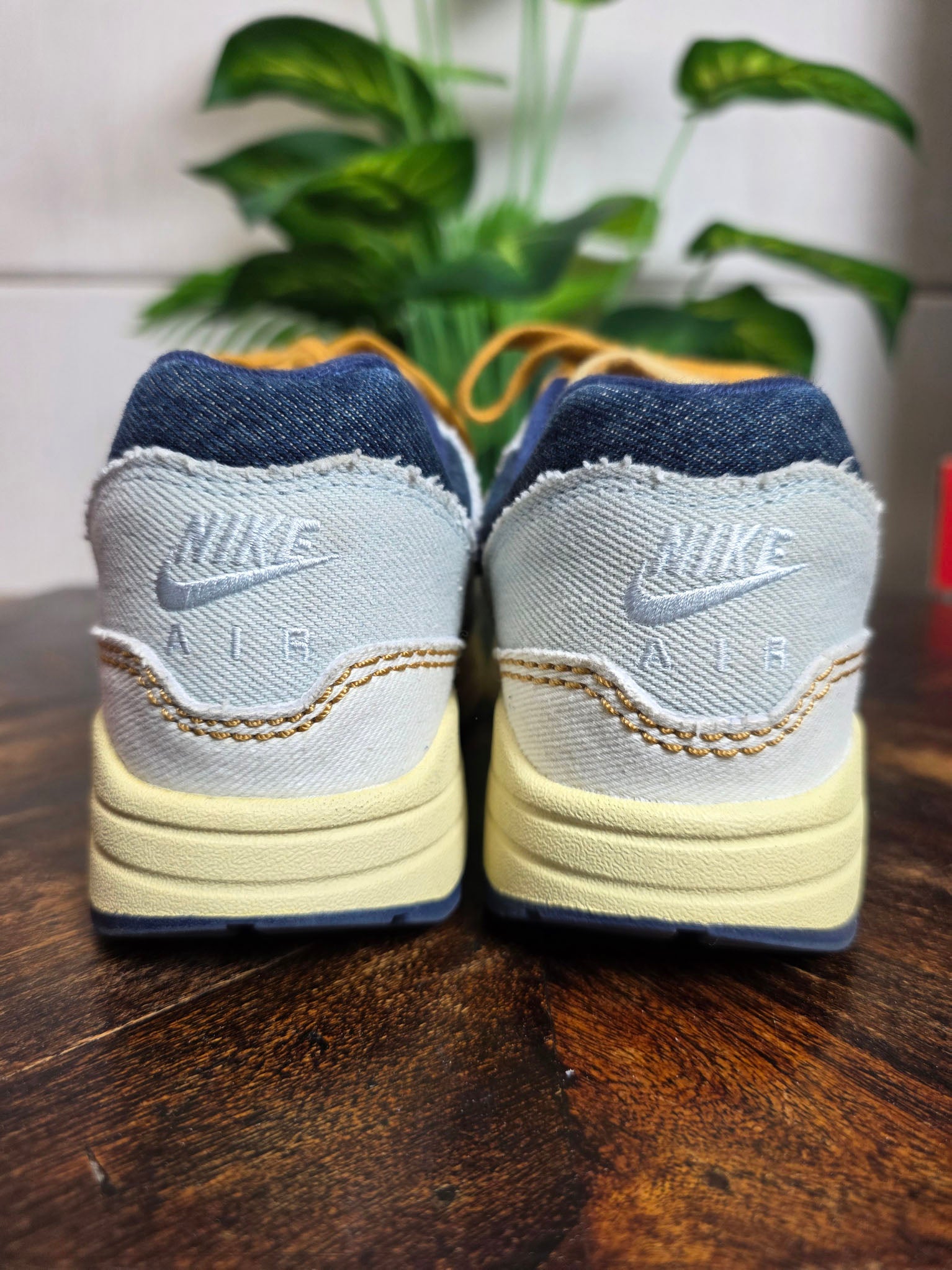 Nike Air Max 1 '87 Denim Aura maat 38,5