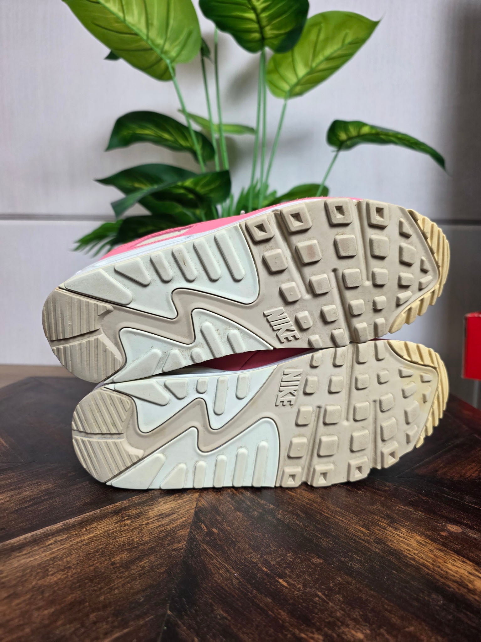 Nike Air Max 90 Pink Salt maat 42