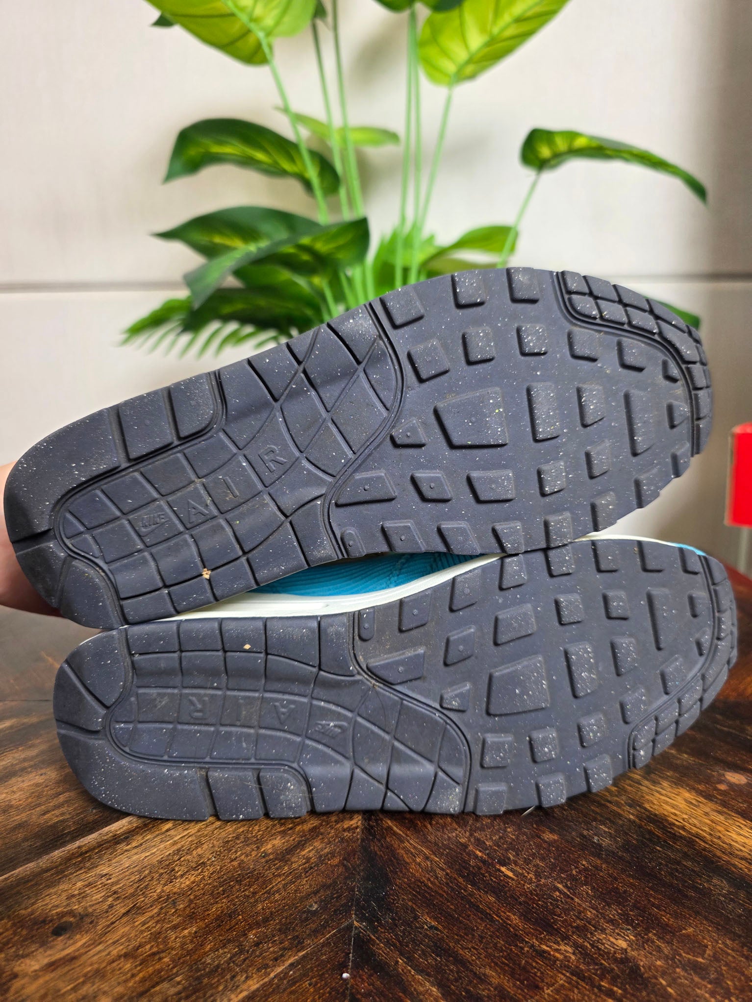 Nike Air Max 1 Corduroy Baltic Blue maat 43