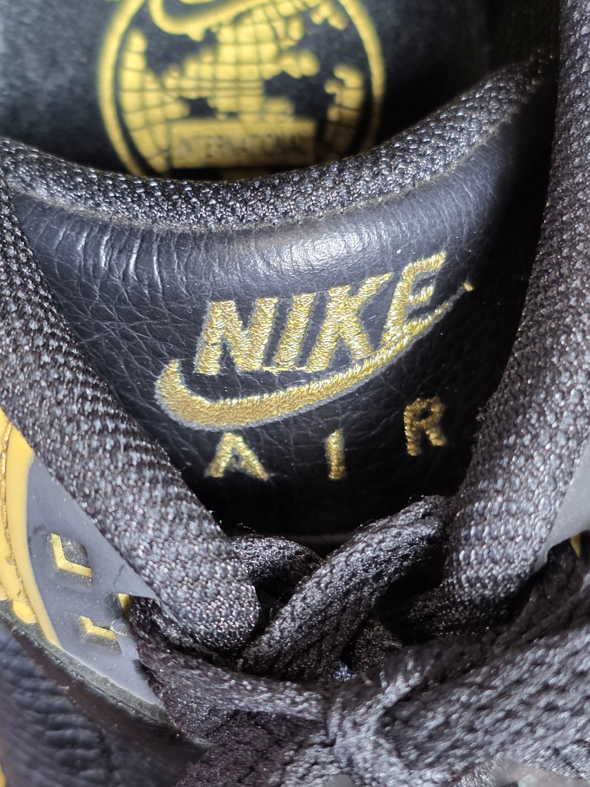 Nike Air Max BW Classic Black & Gold maat 37,5