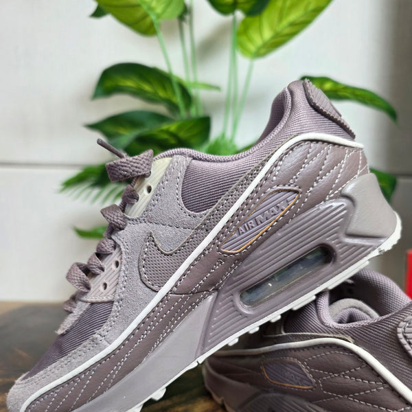 Nike Air Max 90 Light Brown maat 36,5