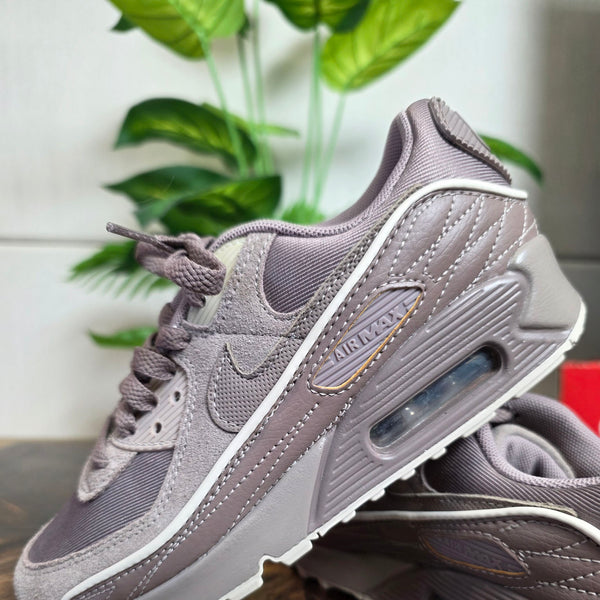 Nike Air Max 90 Light Brown maat 36,5