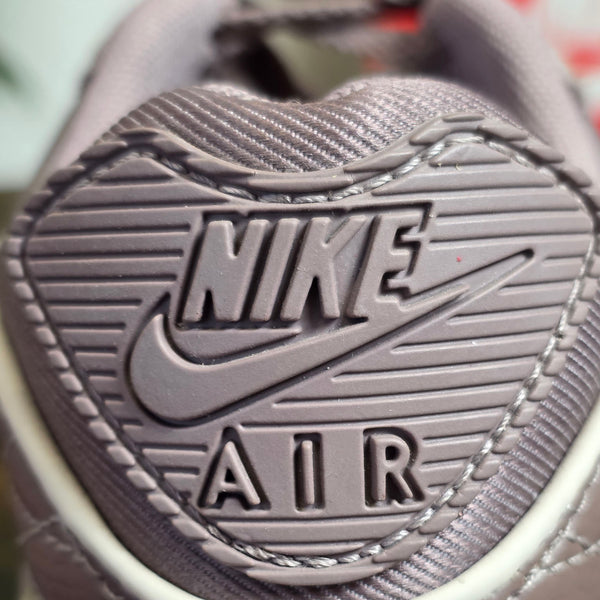 Nike Air Max 90 Light Brown maat 36,5