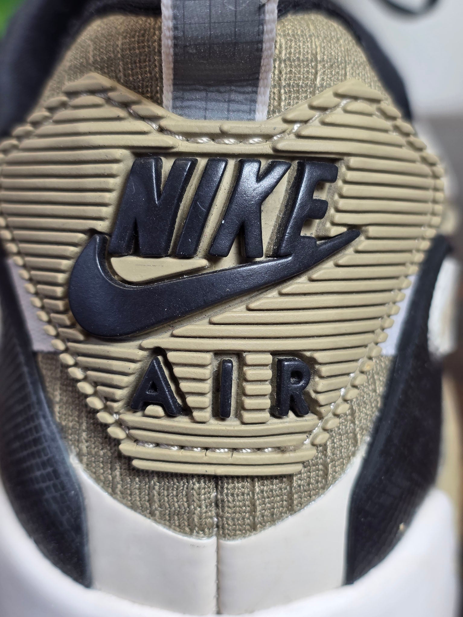 Nike Air Max 90 Drift Khaki maat 40,5