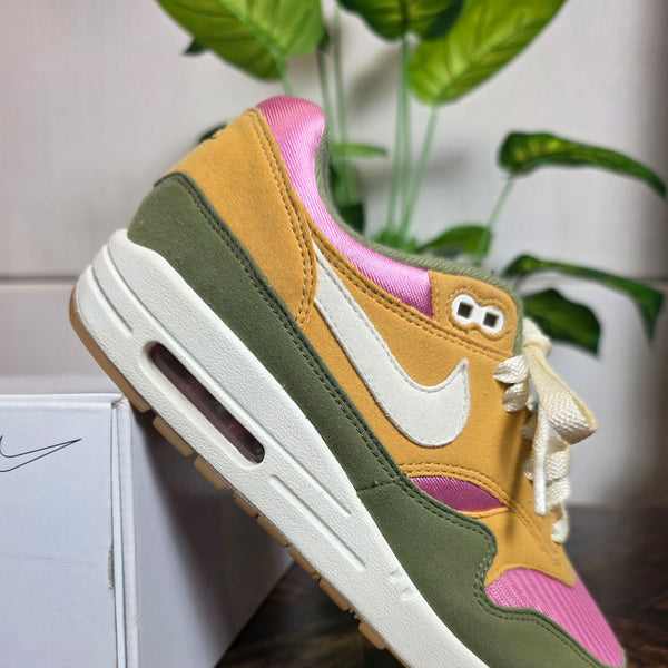 Nike Air Max 1 Green Yellow Pink maat 37,5