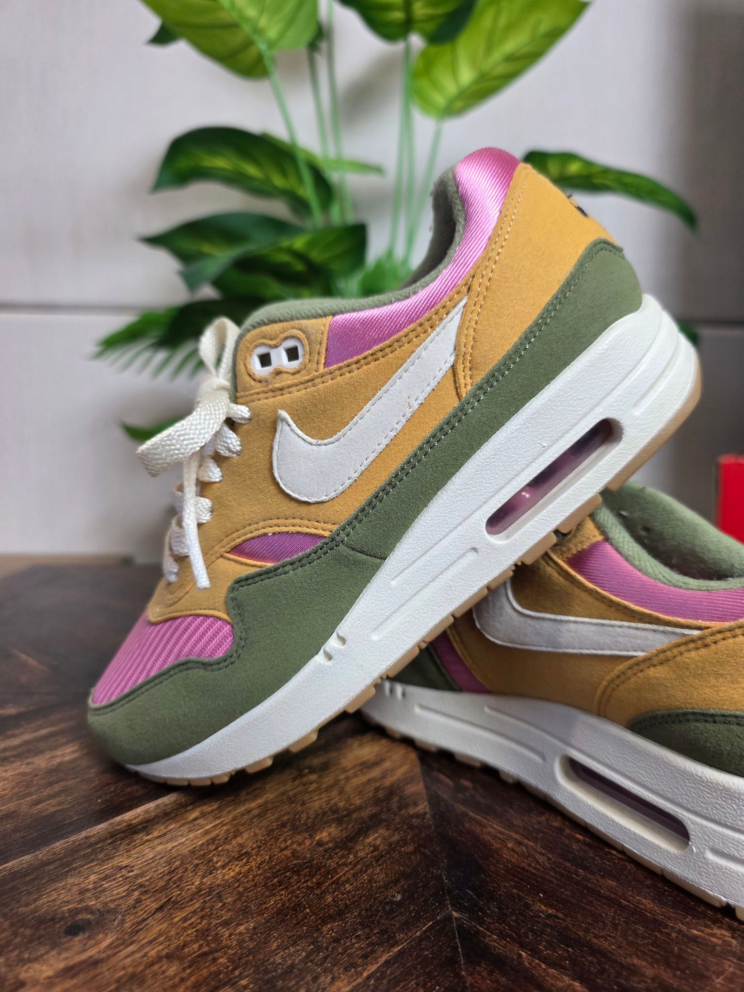 Nike Air Max 1 Green Yellow Pink maat 37,5