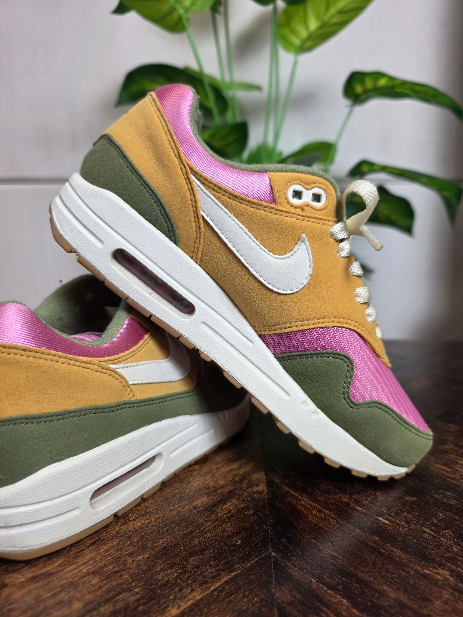 Nike Air Max 1 Green Yellow Pink maat 37,5