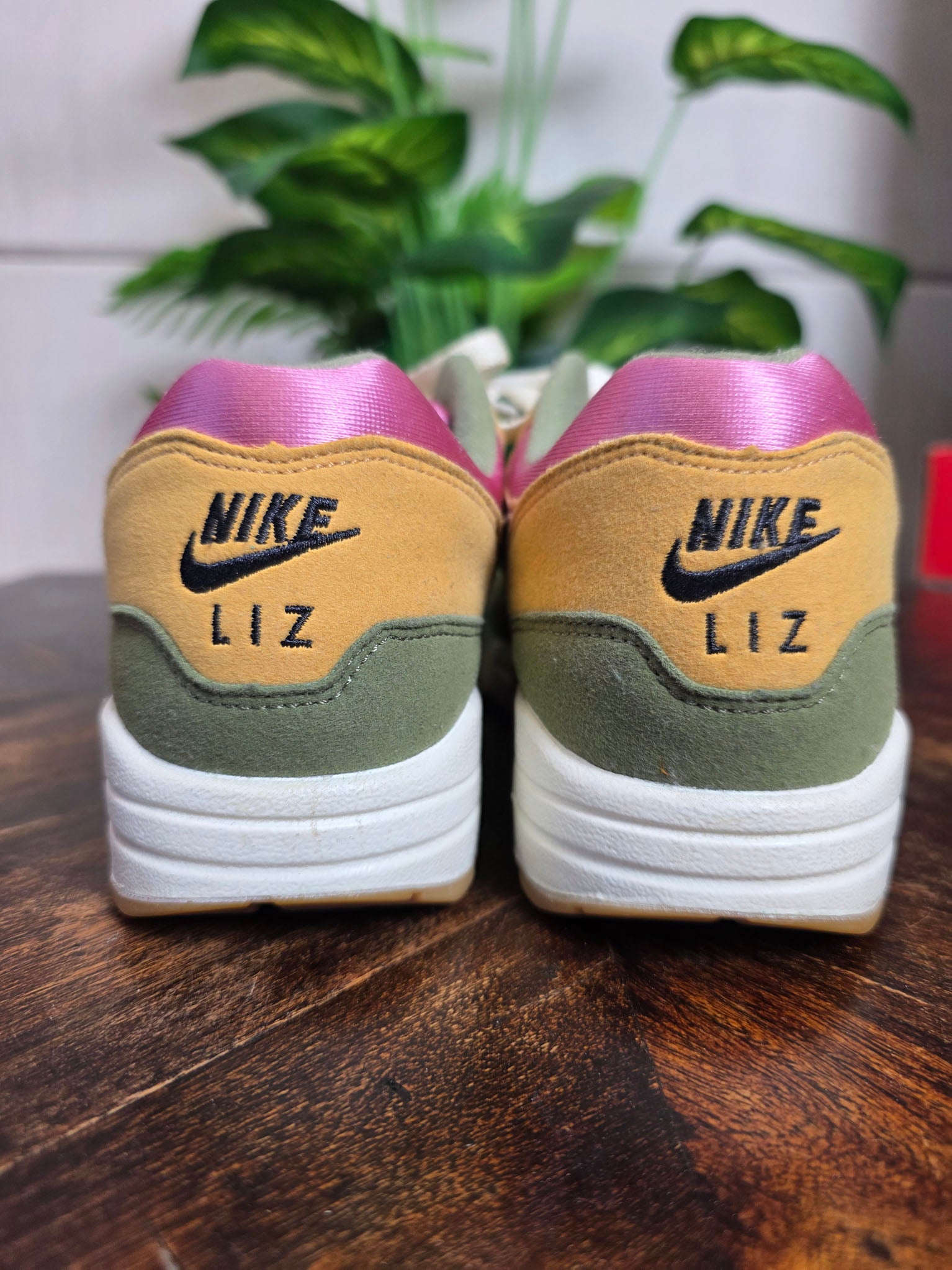 Nike Air Max 1 Green Yellow Pink maat 37,5