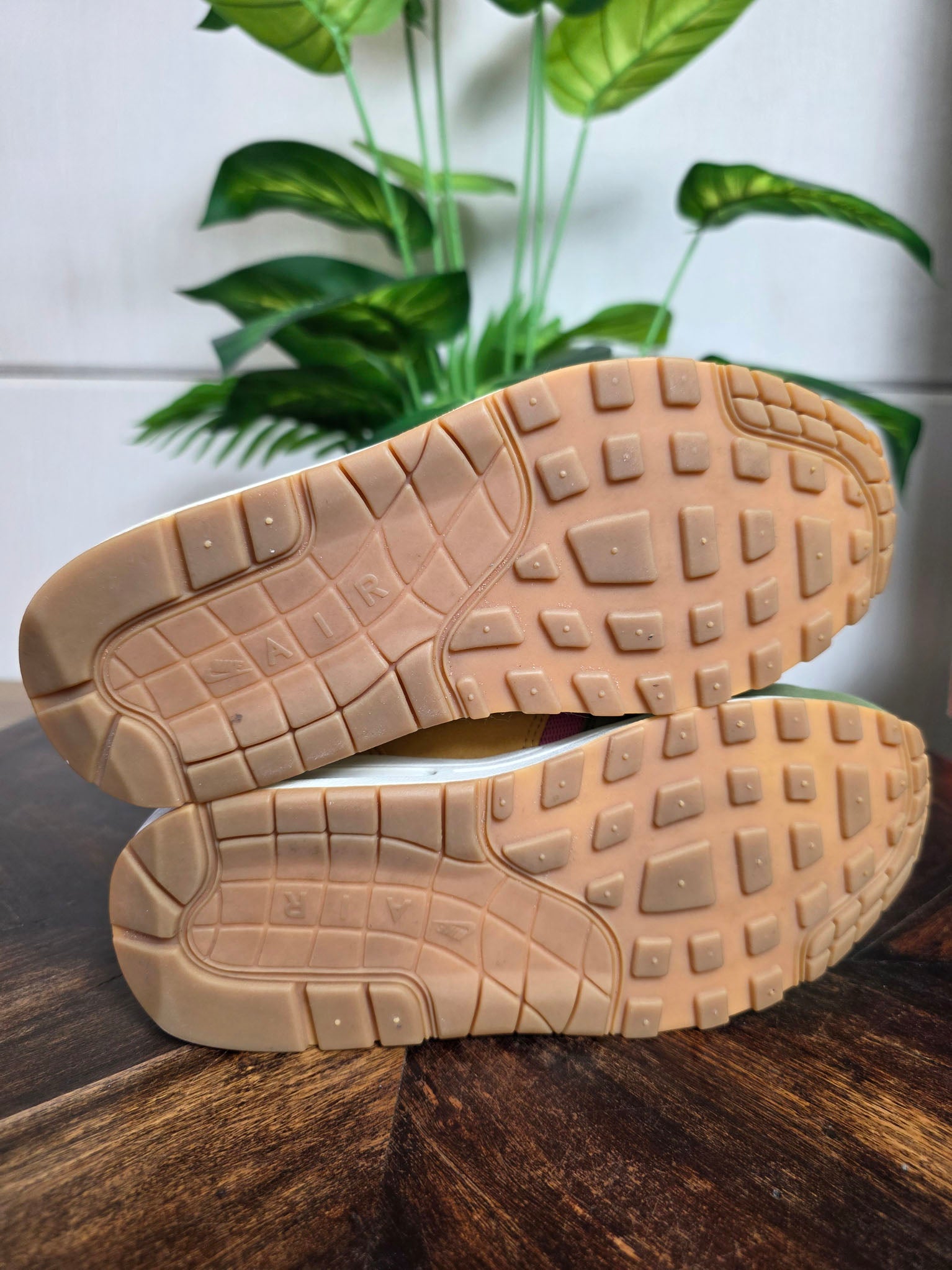 Nike Air Max 1 Green Yellow Pink maat 37,5