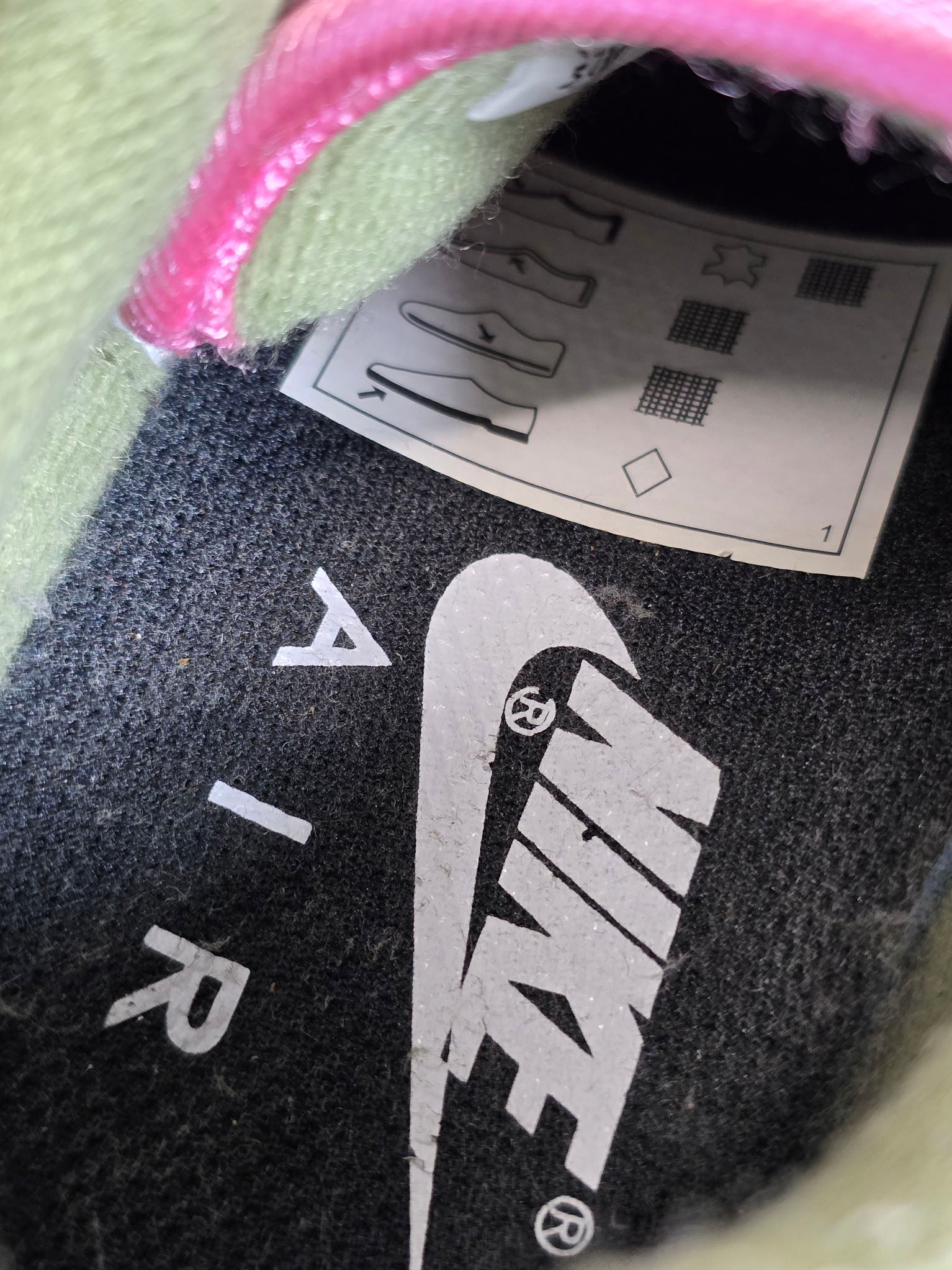 Nike Air Max 1 Green Yellow Pink maat 37,5