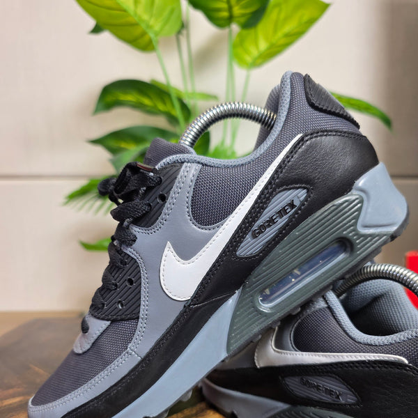 Nike Air Max 90 Gore-Tex Black Grey maat 40,5