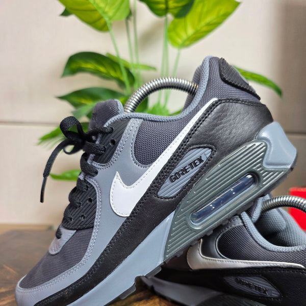 Nike Air Max 90 Gore-Tex Black Grey maat 40,5