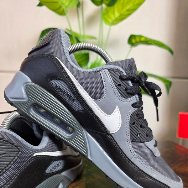 Nike Air Max 90 Gore-Tex Black Grey maat 40,5